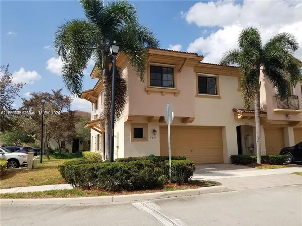 4711 Cypress St, Pompano Beach, FL 33073