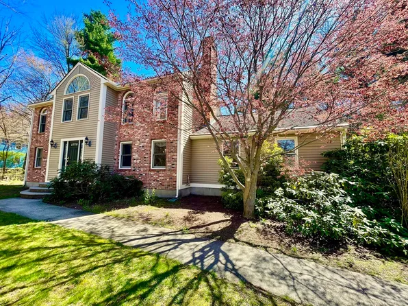 128 Upton Rd, Westborough, MA 01581