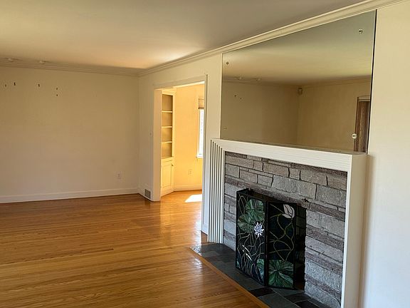 5th image of 436 Mystic St