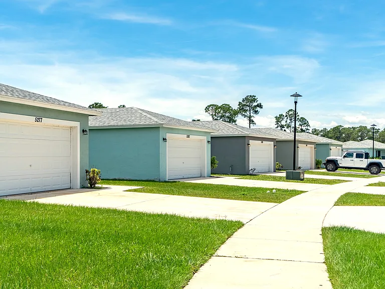 Ravinia St. Lucie — Photo 13