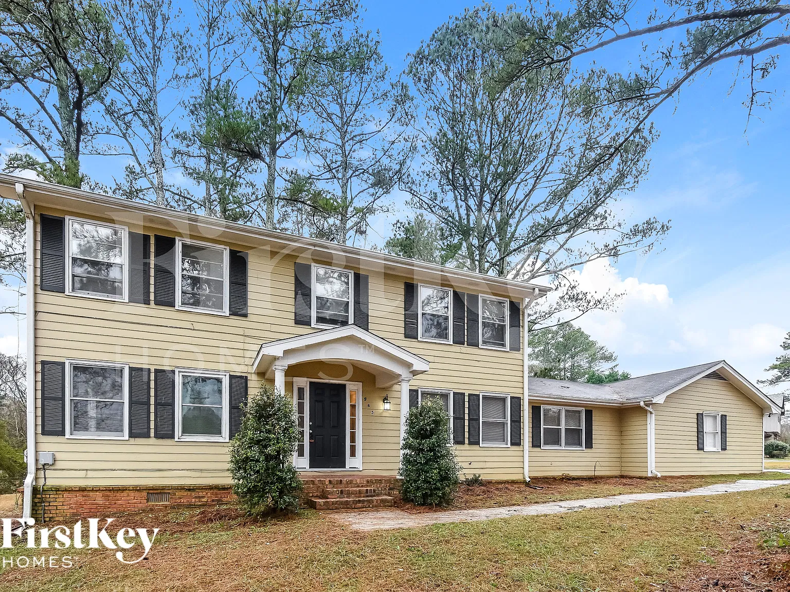4 bed, 3.0 bath, 2600 sqft, $2,120 — Photo 2