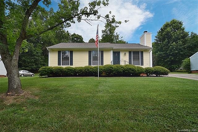 1st image of 7121 Ravenglass Ln