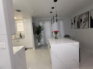 Splendido, Hialeah, FL 33018