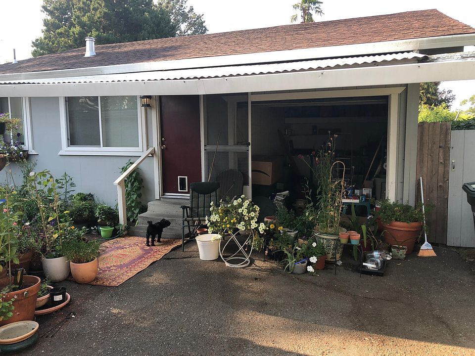 Front yard/garage/carport & garage