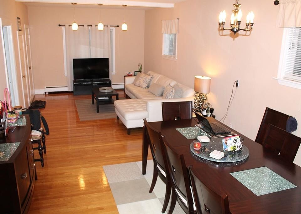 2nd image of 52 Broad St #1