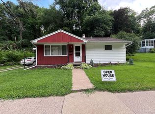 950 W Locust St, Dubuque, IA 52001