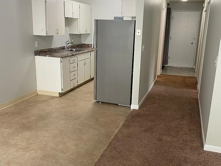 401 Taylor Ave NW #13 — Photo 8