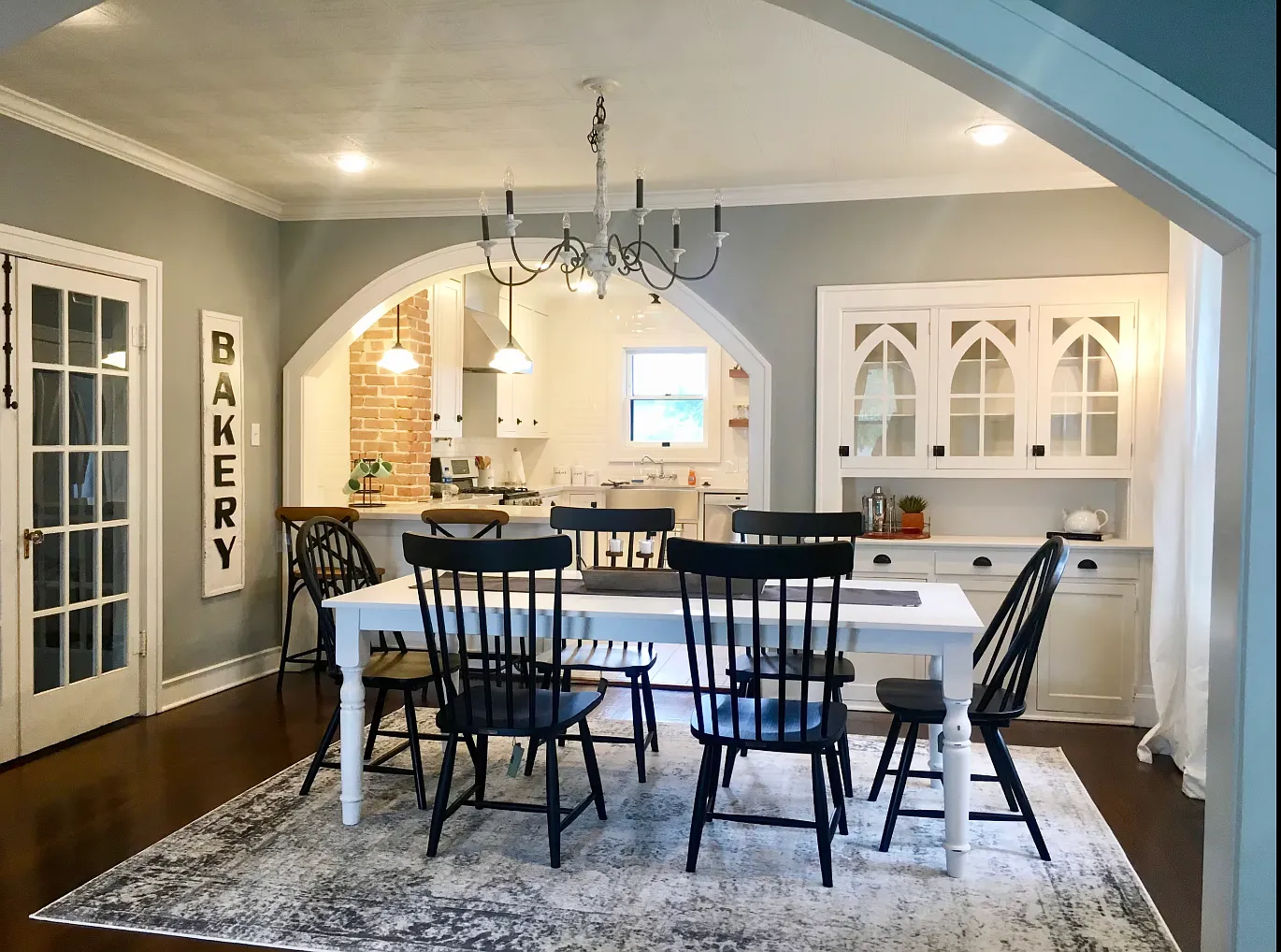 3 bed, 2079 sqft, $3,300 — Photo 4