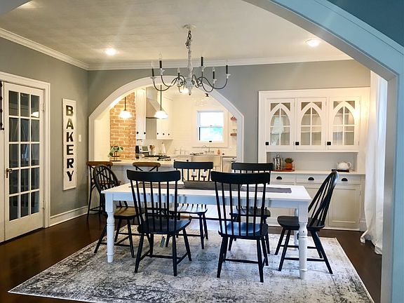 4th image of 2619 Fort Ave