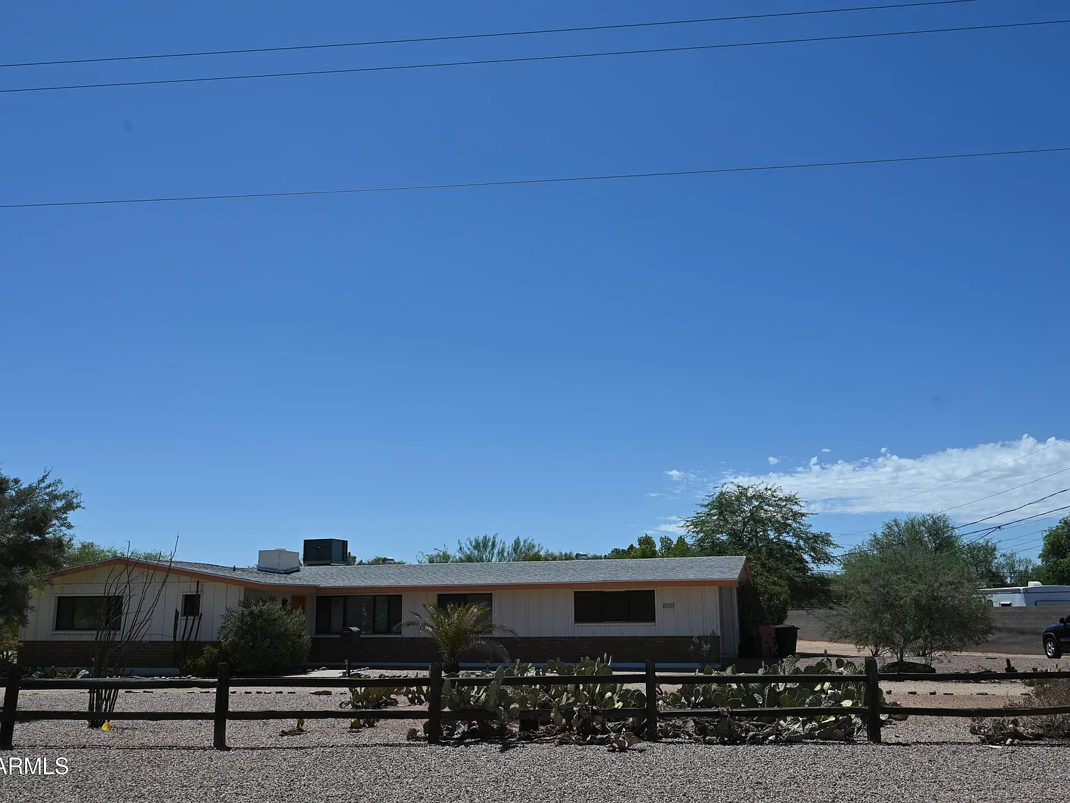 3 bed, 2.0 bath, 1622 sqft, $2,995 — Photo 2