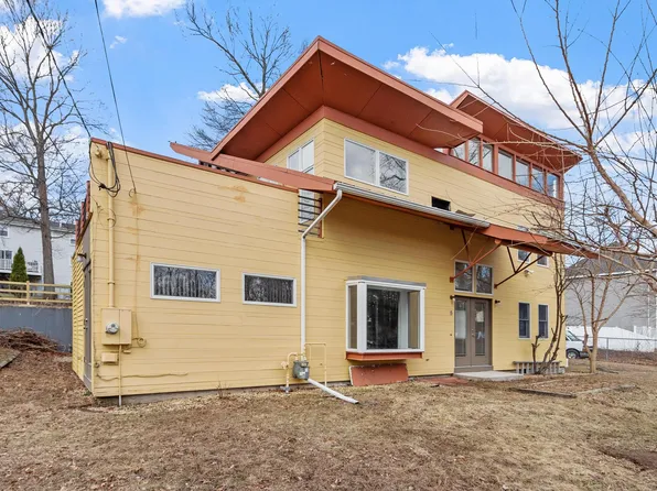 5 Avondale Ave, Billerica, MA 01821