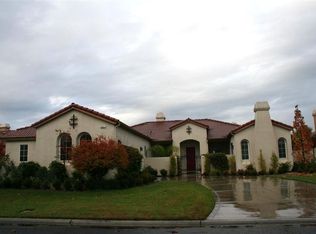 8820 Laguna Dr, Chowchilla, CA