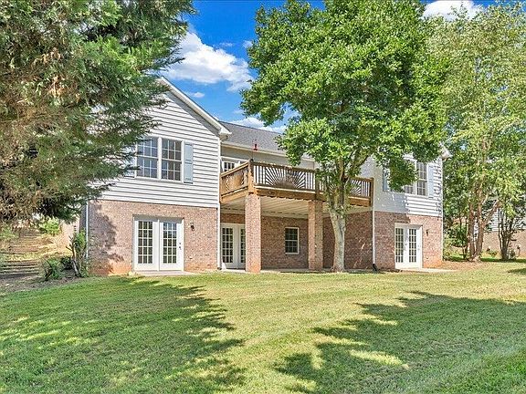 4th image of 141 Chestnut Creek Dr
