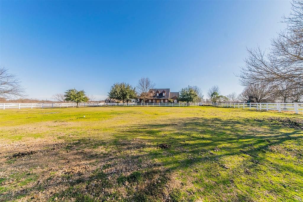 1009 Creek Hollow Ln, Blue Mound, TX 76131 Zillow
