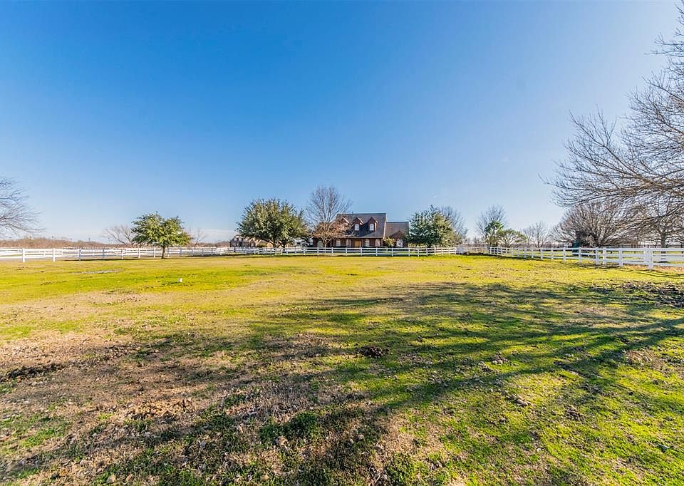 1st image of 1009 Creek Hollow Ln