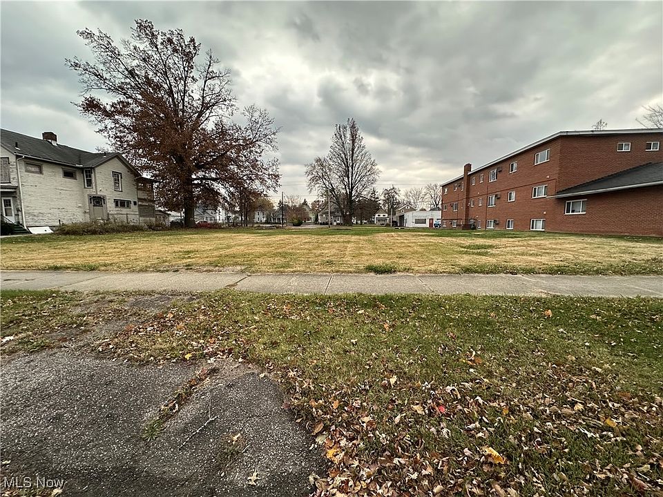 2nd image of 230 4th St