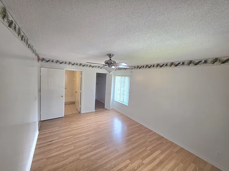 203 Foxtail Dr #B3 — Photo 6
