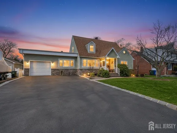 70 Oxford Rd, Colonia, NJ 07067