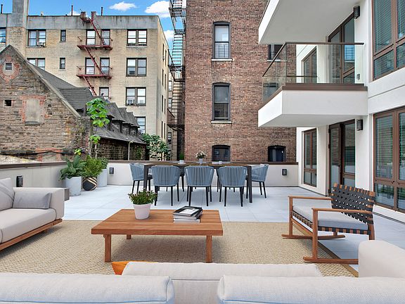 3rd image of 563 W 170th St #2D