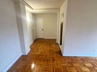 61-04 183rd St #2A, Fresh Meadows, NY 11365