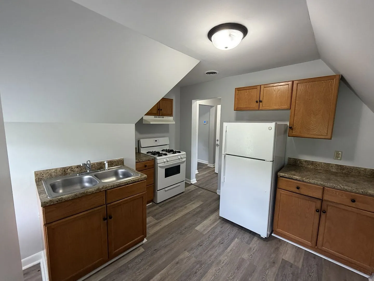 2-BR in Turtle Creek - Income-restricted — Photo 2