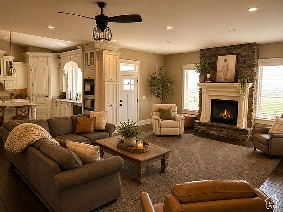 3rd image of 151 S Park Ridge Dr W
