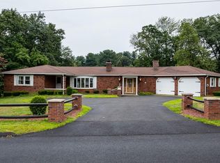 48 Grandview Dr, Westfield, MA 01085