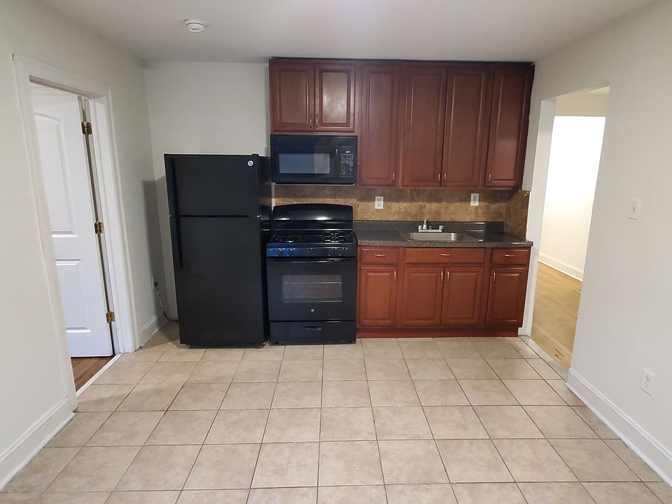 1st image of 18 Fulton Ave #3E