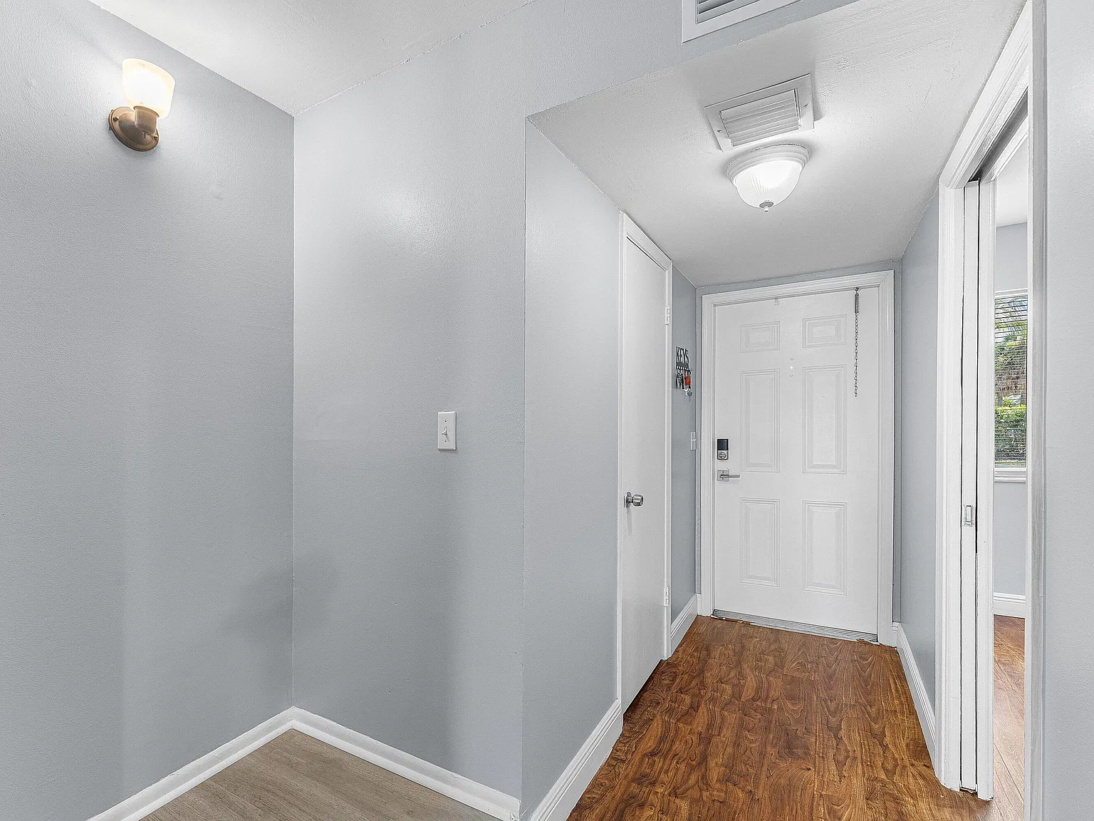 139 Sparrow Dr — Photo 4