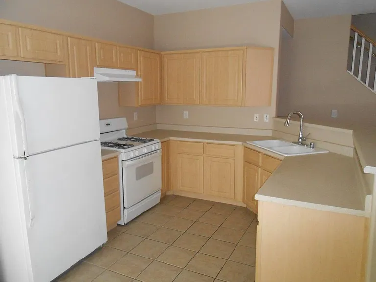 3516 Hazelnut Pine Pl #2 — Photo 9
