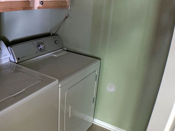 5th image of 2812 S Knightsbridge Cir