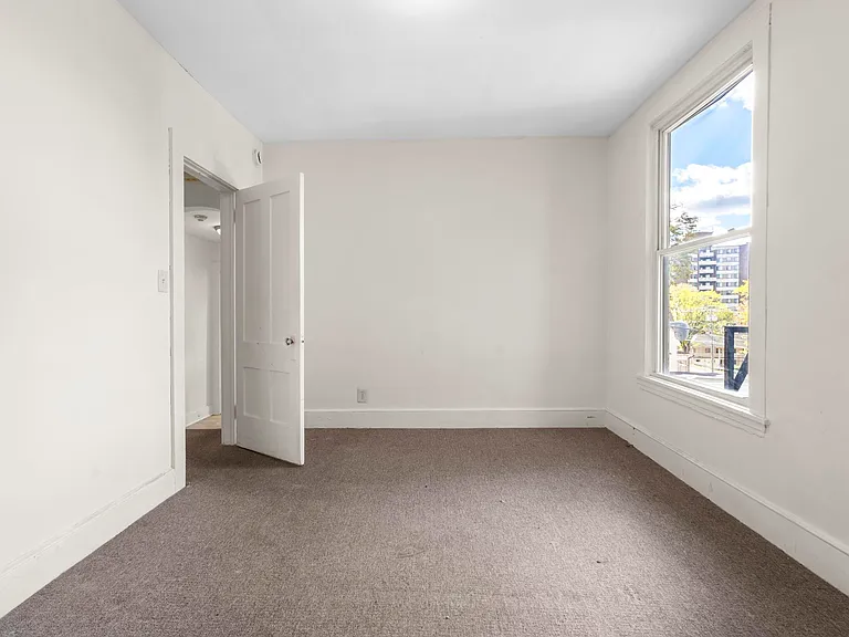 113 E Main St #4 — Photo 12