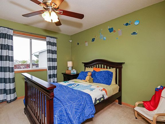 4th image of 812 Orchard Cir