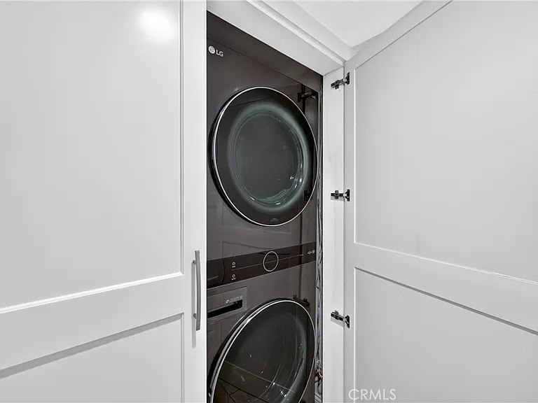 950 Cagney Ln #207 — Photo 23
