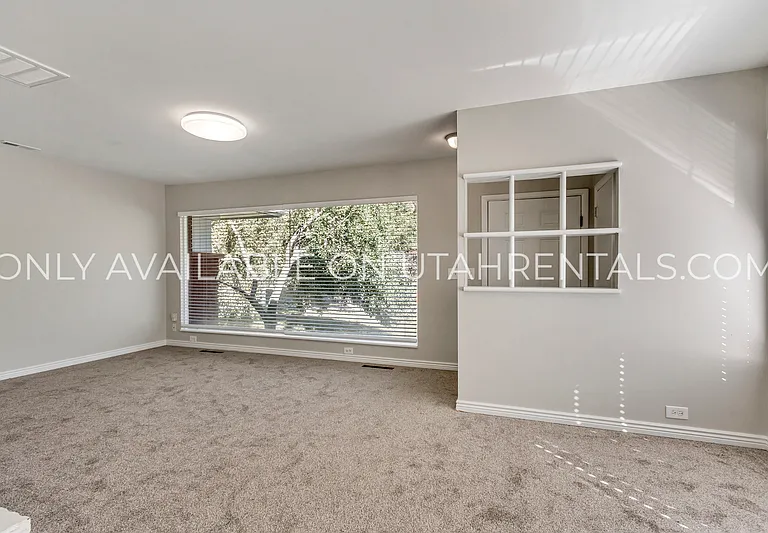 639 N 600 W — Photo 18