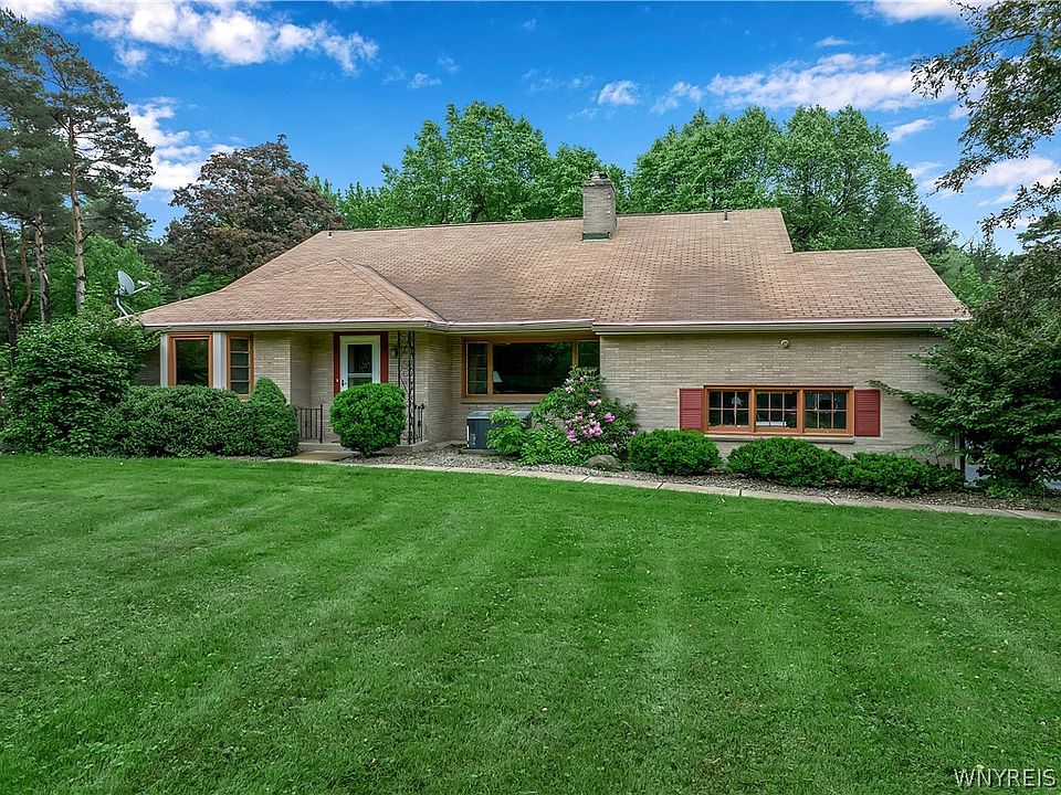 7 Eagle Heights Dr, Orchard Park, NY 14127 | Zillow