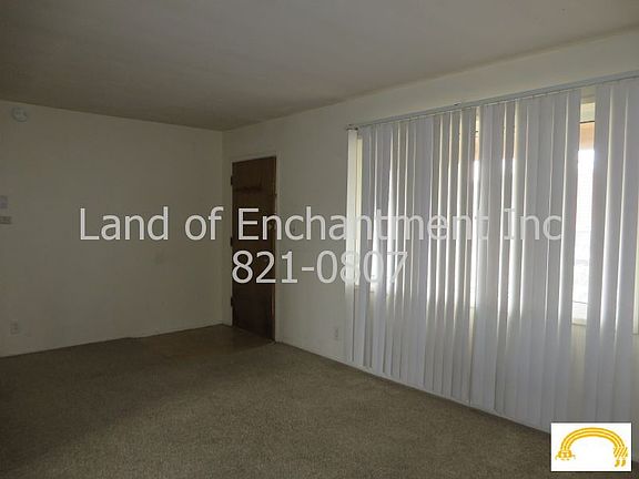 2nd image of 5320 Euclid Ave NE
