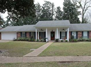 104 Temple Ter, Ocean Springs, MS 39564