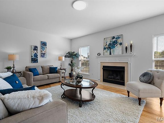5th image of 316 Country Orchard Dr