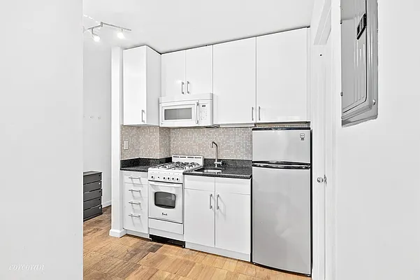 Sold by Corcoran | media 3