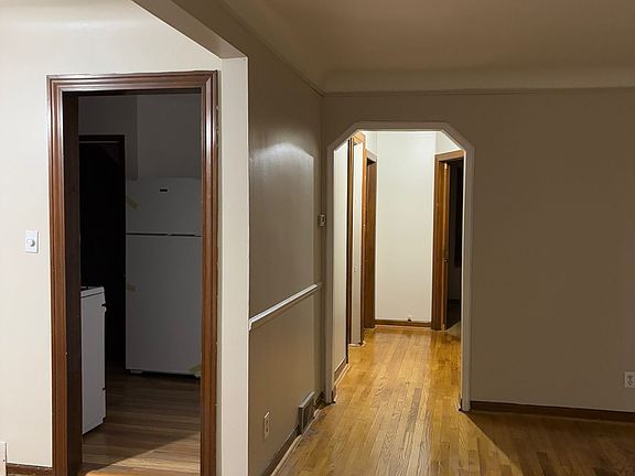 4th image of 1561 Lincoln Ave #3