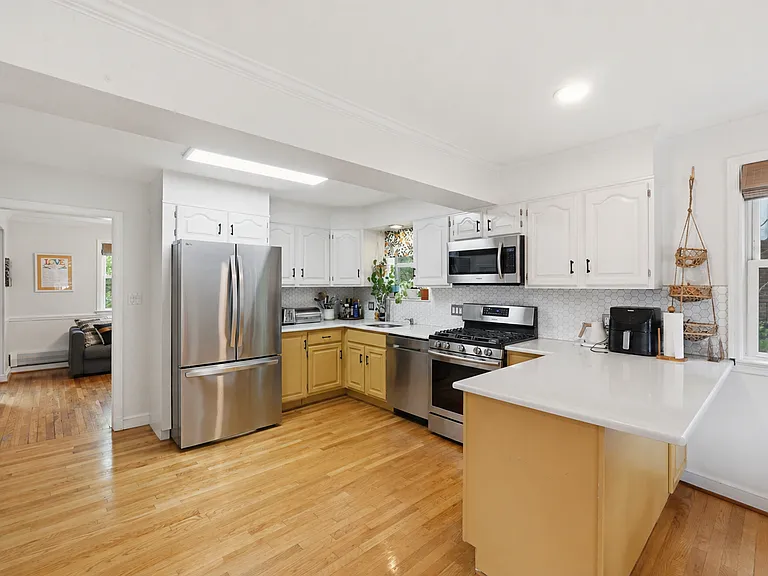 8007 Wildwood Dr — Photo 7