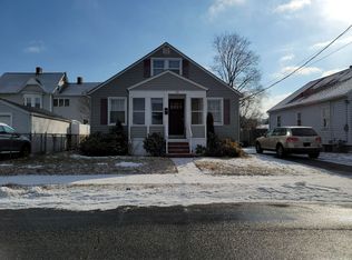 13 Hamilton St, Chicopee, MA 01020