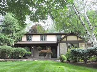 909 Bluff Ridge Dr, Columbus, OH 43235