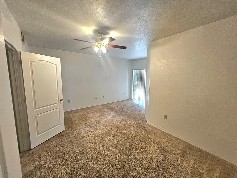 112 SW Peacock Blvd #7-101 — Photo 10