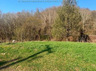 2235 Falcon Dr, Charleston, WV 25387