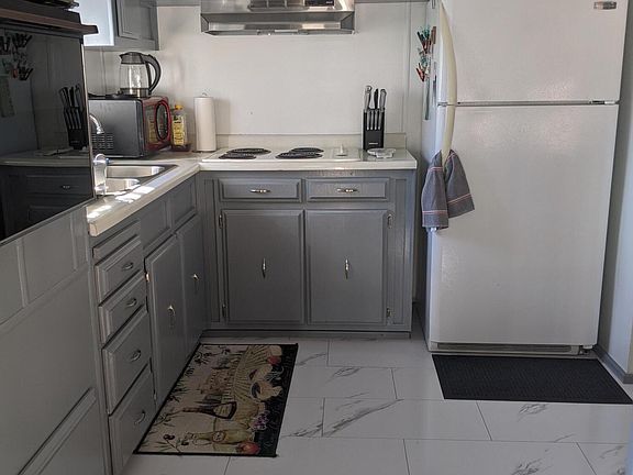 5th image of 2373 Meadowbrook Dr