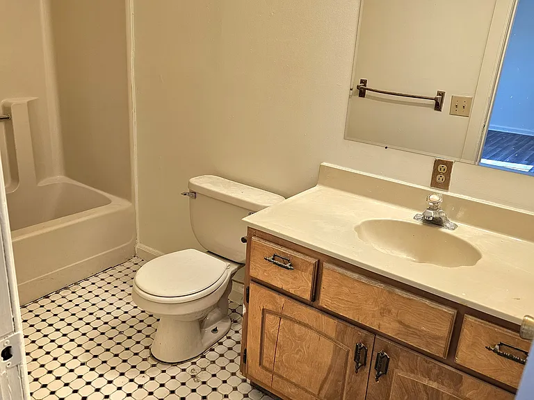 11901 Deer Creek Ln — Photo 10
