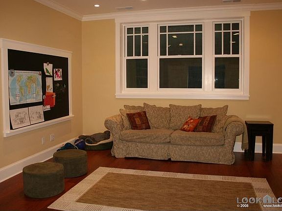 4th image of 39 Ashler Ave