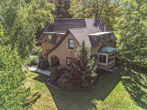 3000 Lake Michigan Dr NW, Grand Rapids, MI 49504